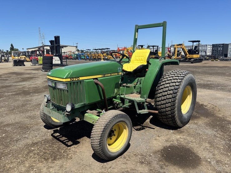 john-deere-1070-image-1