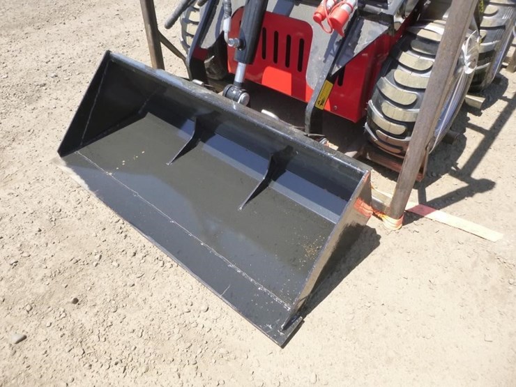 2026-sdlool-323tz-skid-steer-loader-image-7