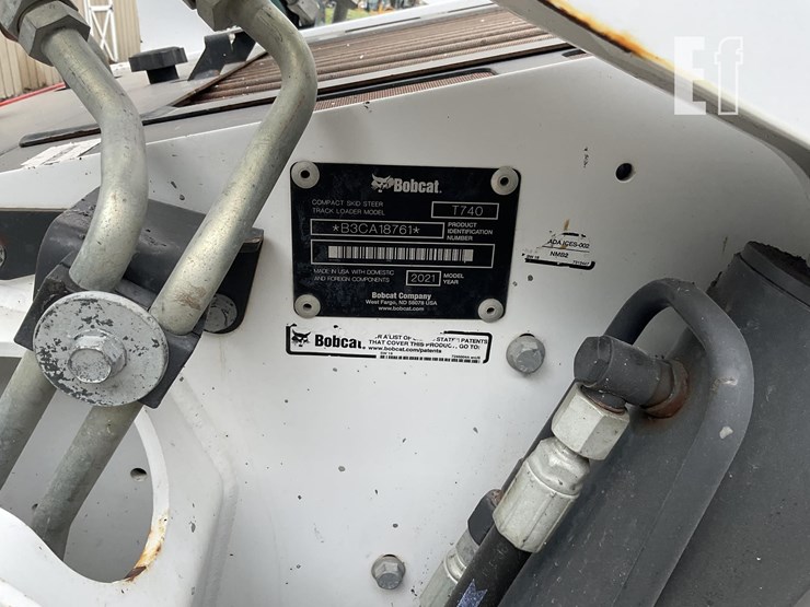 2021-bobcat-t740-image-21