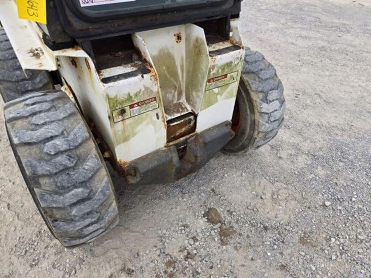 2012-bobcat-s70-image-31