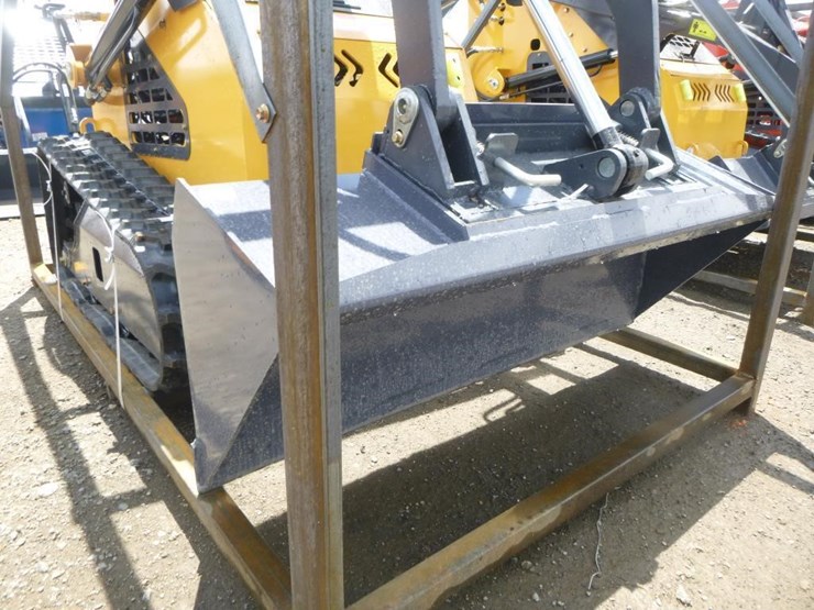2026-zjg-zj-380-skid-steer-track-loader-image-8
