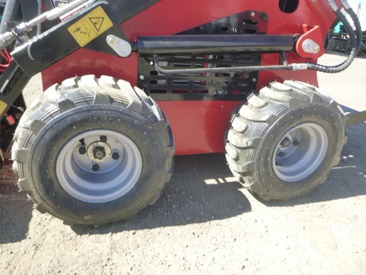 2026-sdlool-323tz-skid-steer-loader-image-19