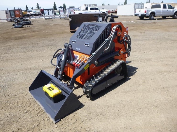 2026-tpm-t460-skid-steer-track-loader-image-1