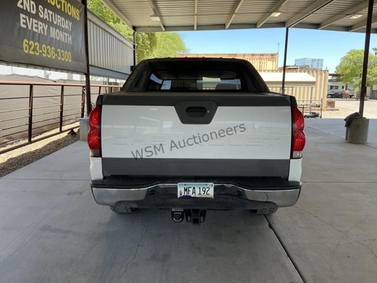 2003-chevrolet-avalanche-p/u-image-6