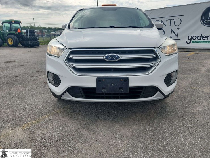 2017-ford-escape-image-2