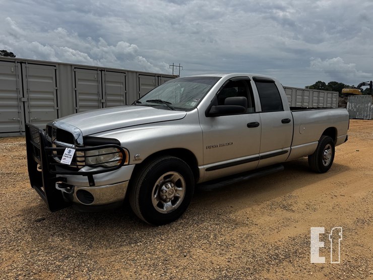 2004-dodge-2500-image-1