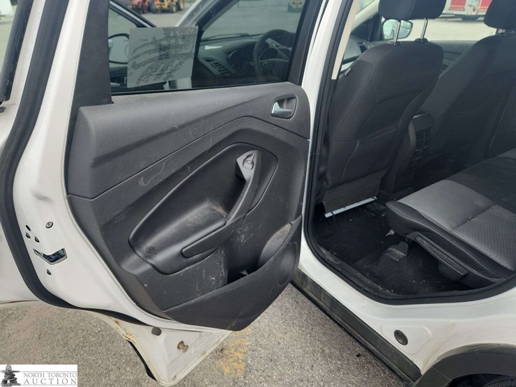 2017-ford-escape-image-15