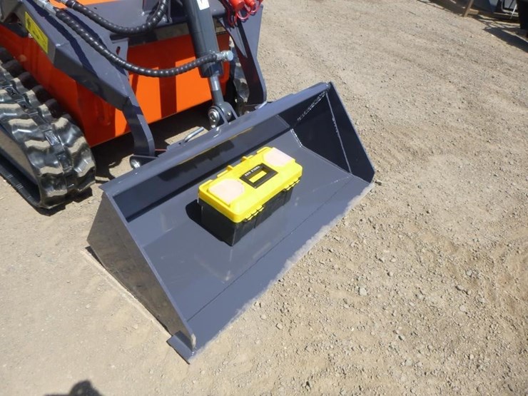 2026-tpm-t460-skid-steer-track-loader-image-8