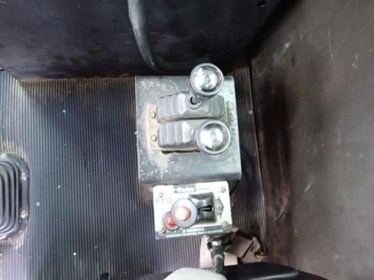2012-kenworth-t800-image-22