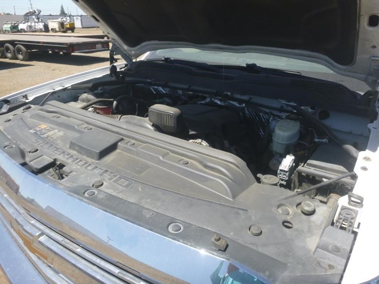 2015-chevrolet-2500-image-13