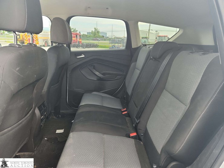 2017-ford-escape-image-19