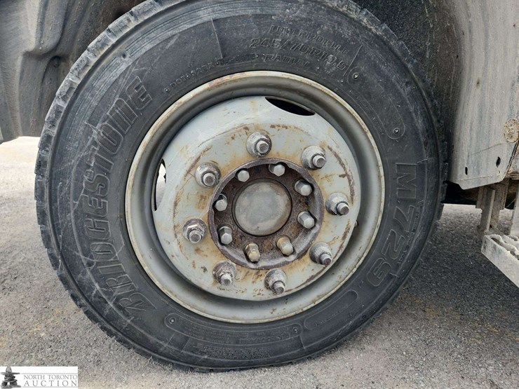 2012-gmc-sierra-3500hd-image-36