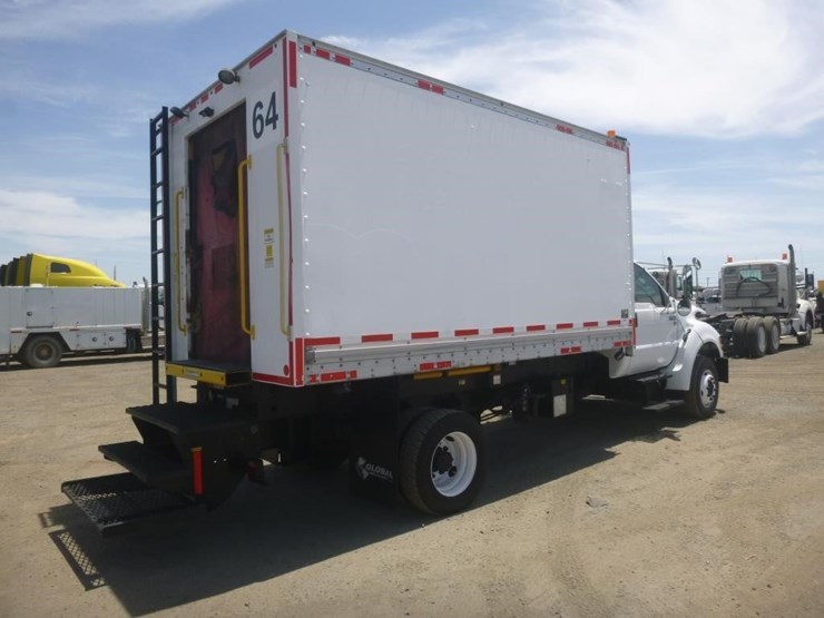 2012-ford-f650-image-3