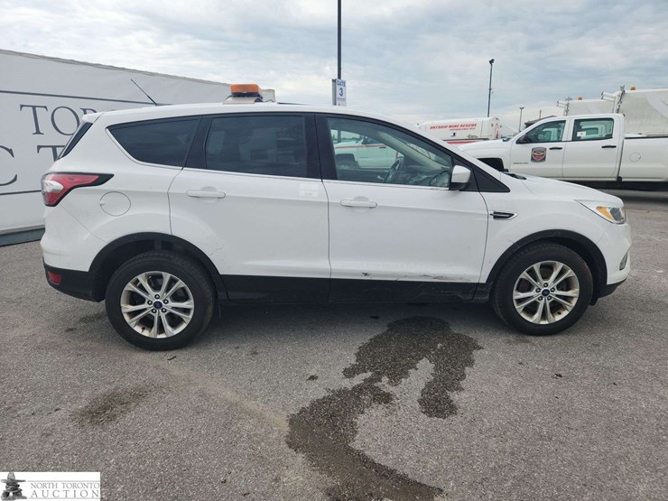 2017-ford-escape-image-9
