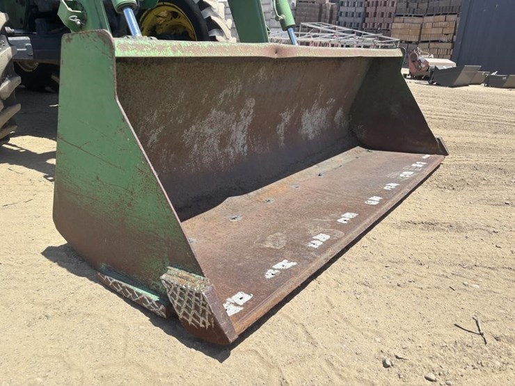 john-deere-5220-image-11