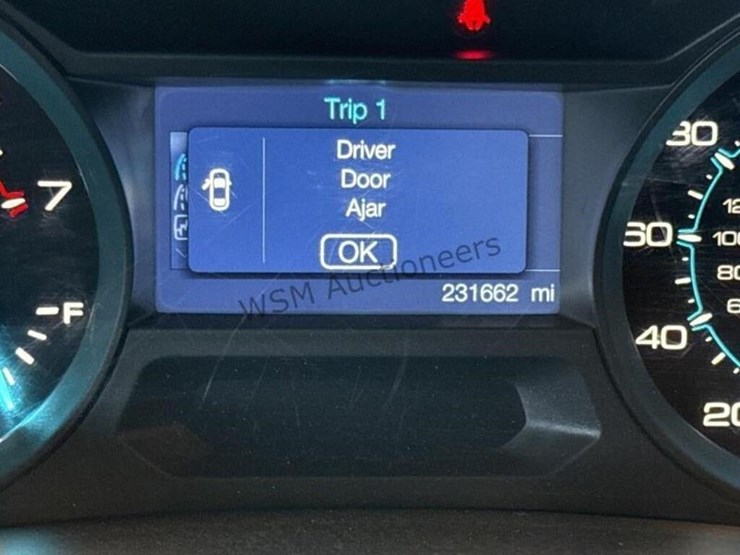 2012-ford-explorer-image-18