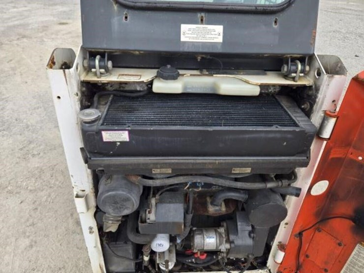 2012-bobcat-s70-image-14