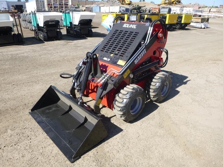2026-sdlool-323tz-skid-steer-loader-image-1