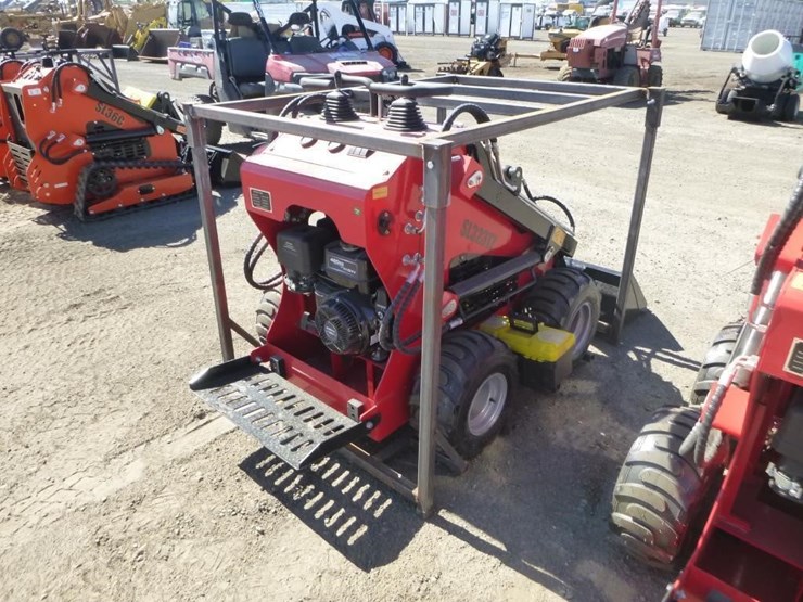 2026-sdlool-323tz-skid-steer-loader-image-3