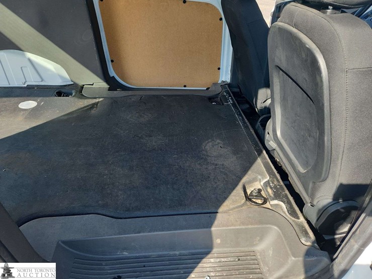 2022-ford-transit-connect-image-15