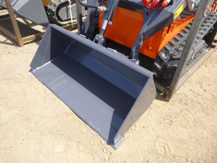 2026-tpm-t460-skid-steer-track-loader-image-7