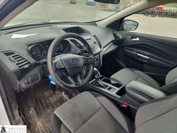 2017-ford-escape-image-14