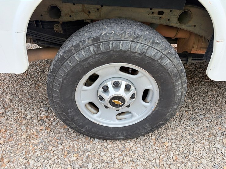 2018-chevrolet-2500-image-30