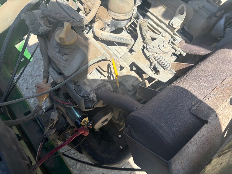 2016-john-deere-gator-image-23