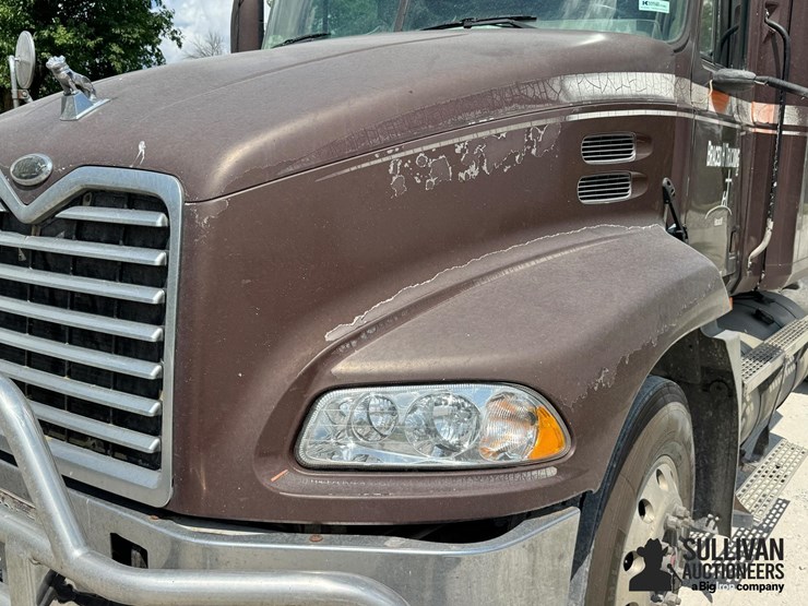 2001-mack-cx613-vision-t/a-sleeper-truck-tractor-image-9