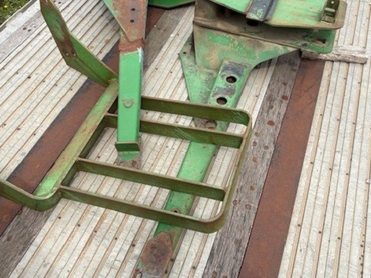 john-deere-265-image-13