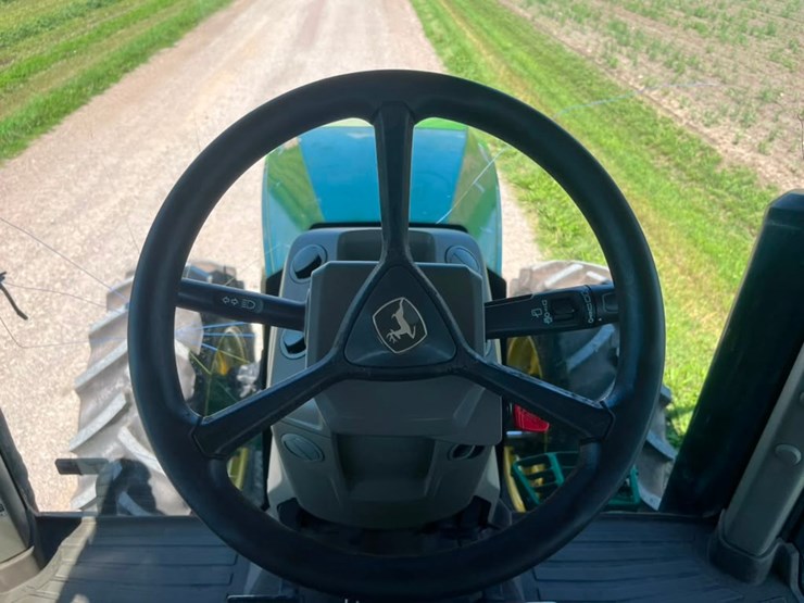 2023-john-deere-7r-210-image-45