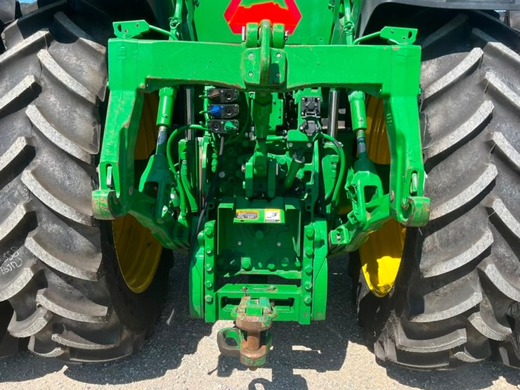2023-john-deere-7r-210-image-47