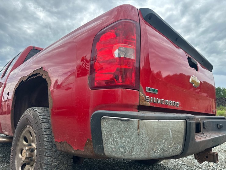 2011-chevrolet-1500-image-18