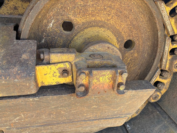 caterpillar-d5c-iii-image-72