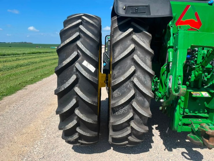 2023-john-deere-7r-210-image-26