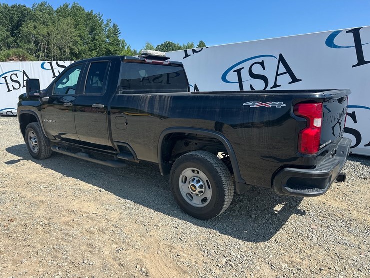 2020-chevrolet-2500hd-image-3