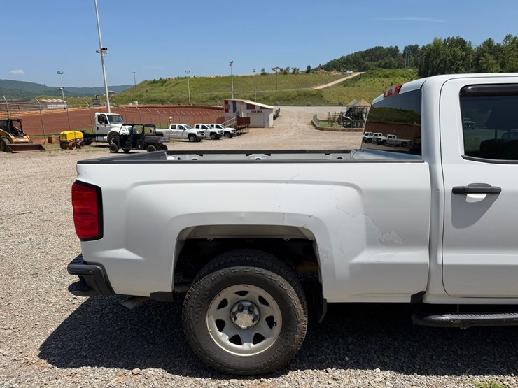 2019-chevrolet-silverado-1500-image-17
