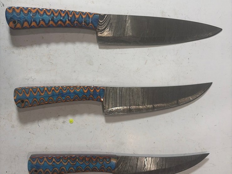 #5930-•-(5)-unused-knives-image-2