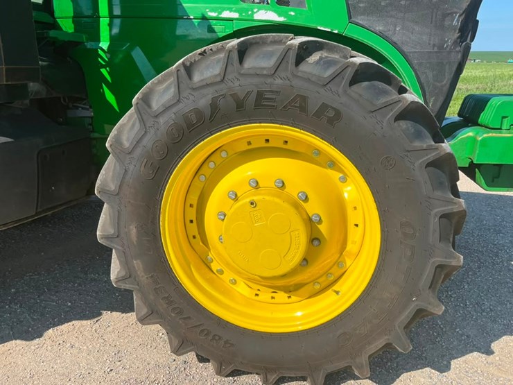 2023-john-deere-7r-210-image-28