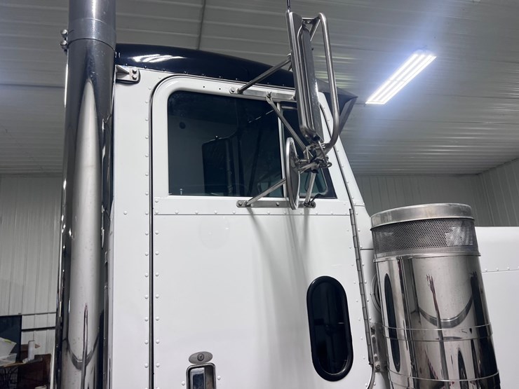 peterbilt-379-image-51