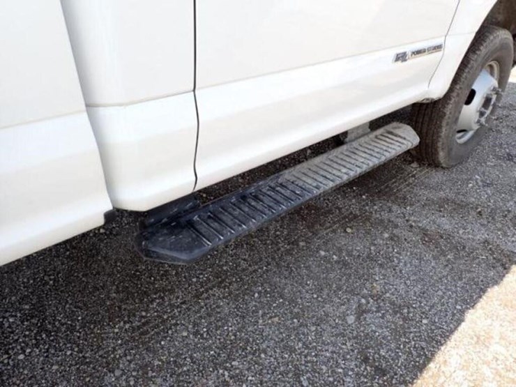 2019-ford-f350-xl-image-42