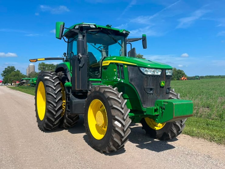 2023-john-deere-7r-210-image-16