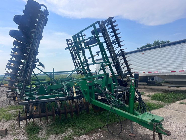 john-deere-726-image-23