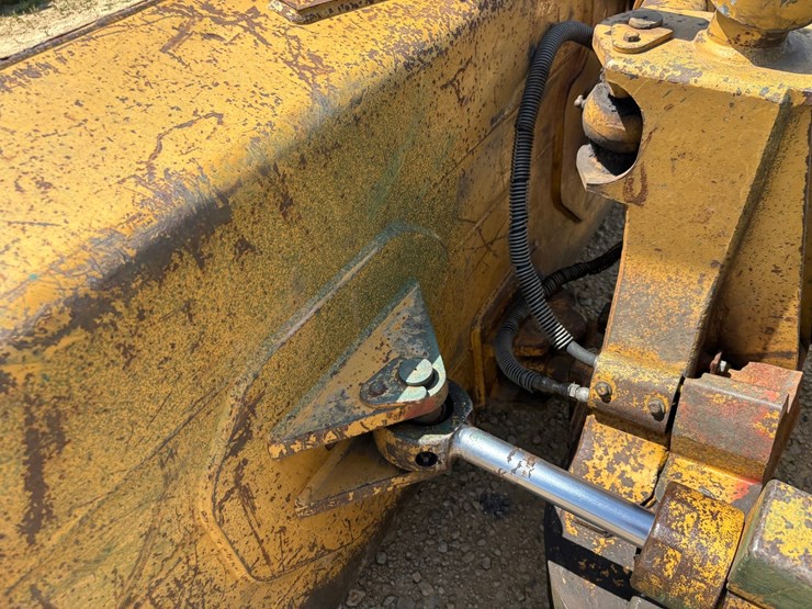 caterpillar-d5c-iii-image-51