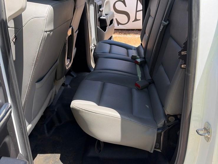 2019-chevrolet-silverado-1500-image-23