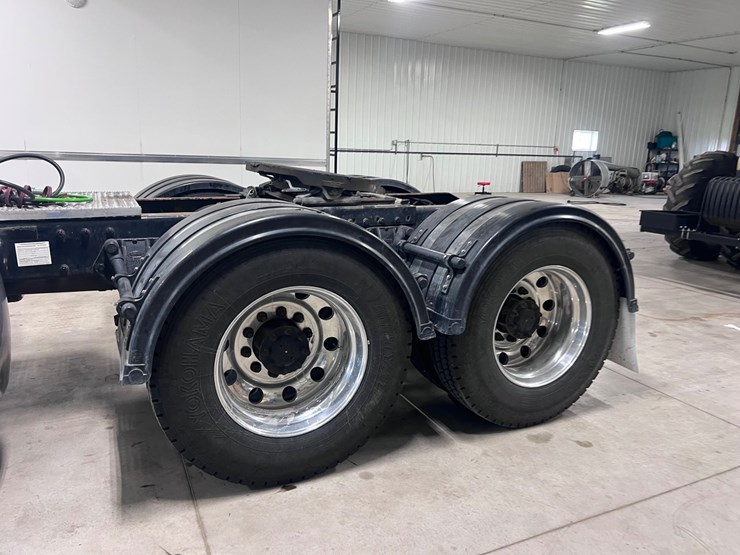 peterbilt-379-image-78