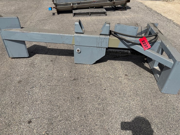 #2237-•-homemade-skid-steer-wood-splitter-image-1