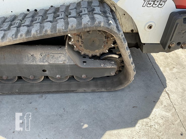 2019-bobcat-t595-image-4
