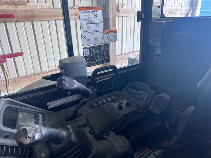 yanmar-vio50-6a-image-16