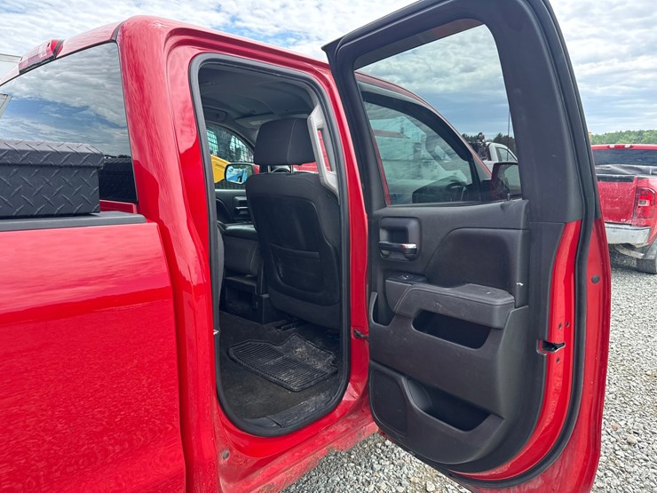 2015-chevrolet-1500-image-33